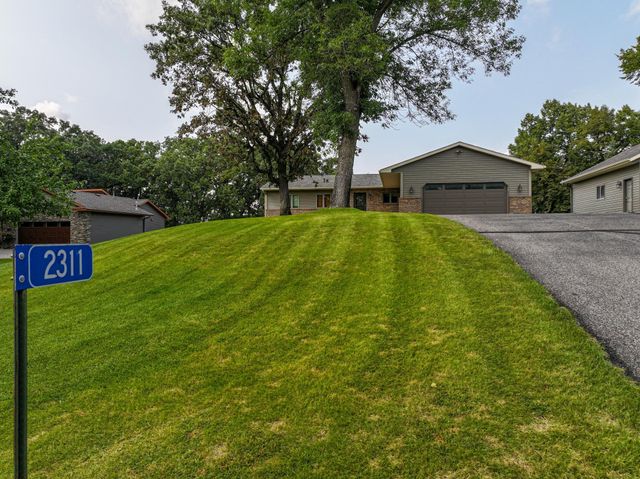 2311 S Burgen Drive SE, Alexandria, MN 56308