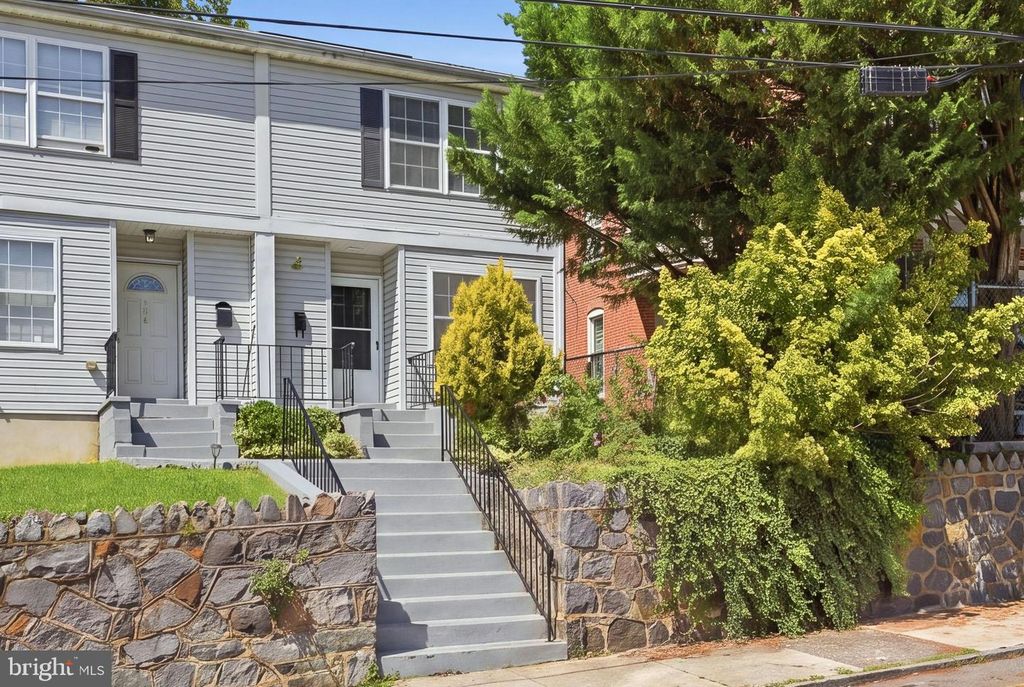 106 6TH AVE, Wilmington, DE 19805