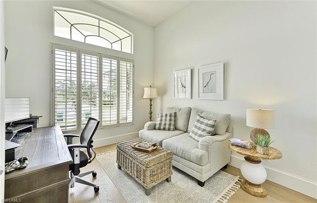 271 Bayview AVE, Naples, FL 34108