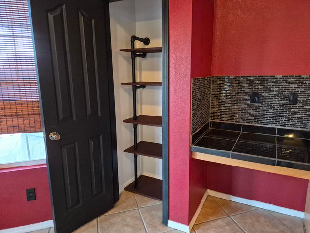 11008 Milky Way Street NW, Albuquerque, NM 87114