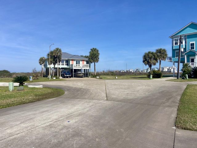 25010 Monterey Ct, Galveston, TX 77554