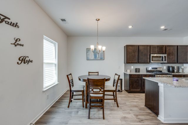 515 Morgan Meadows Way, Columbia, TN 38401