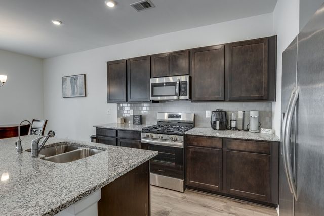 515 Morgan Meadows Way, Columbia, TN 38401