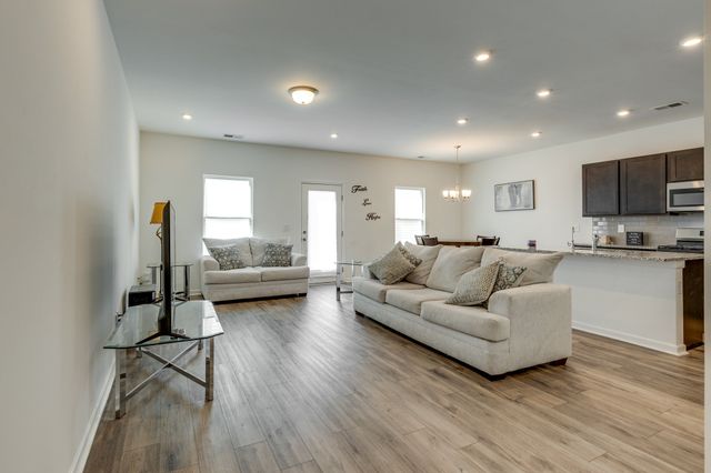 515 Morgan Meadows Way, Columbia, TN 38401