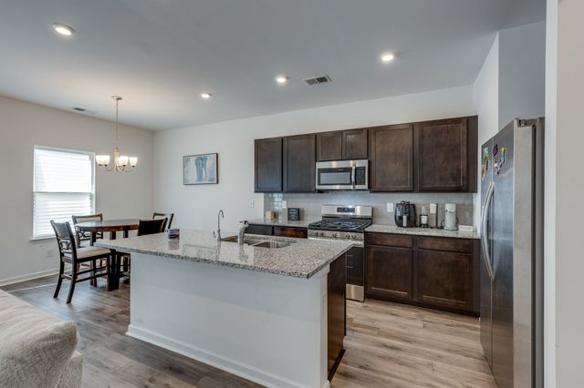 515 Morgan Meadows Way, Columbia, TN 38401