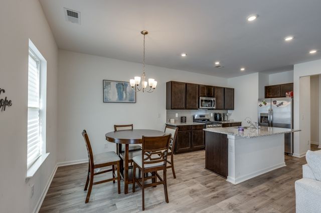 515 Morgan Meadows Way, Columbia, TN 38401