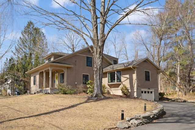 164 Leominster Rd, Lunenburg, MA 01462