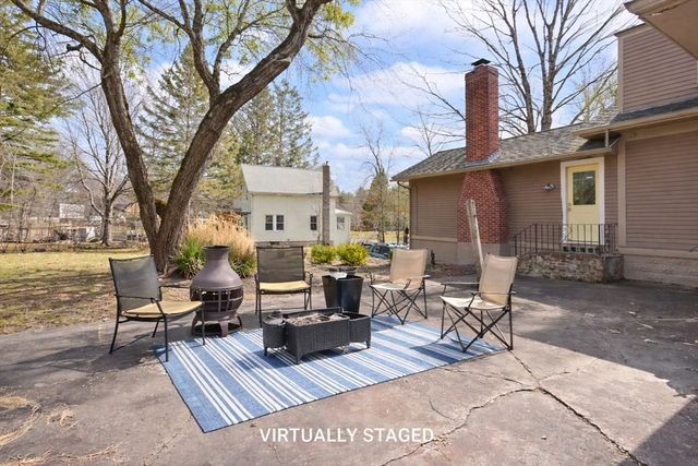 164 Leominster Rd, Lunenburg, MA 01462