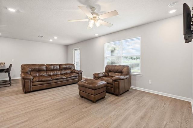 2599 Cedarwood Street, Semmes, AL 36575