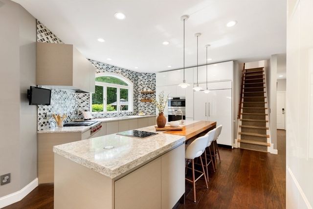 3 Stafford Rd, Lynnfield, MA 01940