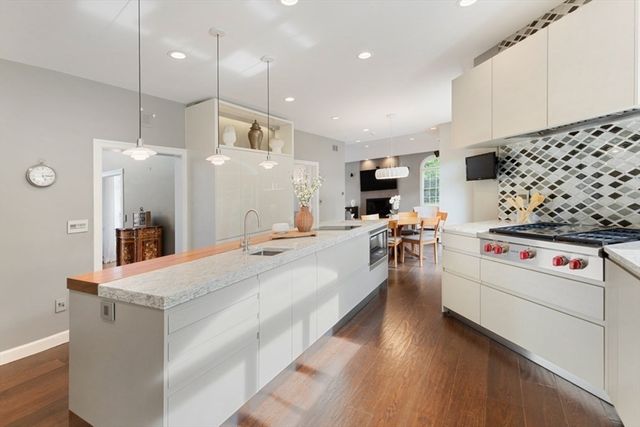 3 Stafford Rd, Lynnfield, MA 01940