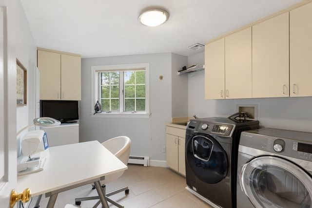 3 Stafford Rd, Lynnfield, MA 01940