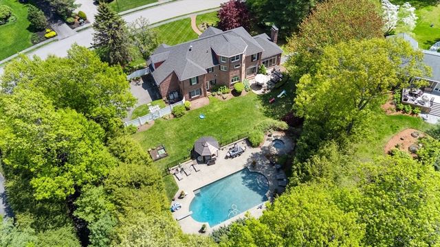 3 Stafford Rd, Lynnfield, MA 01940