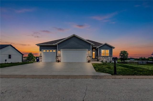 76 Casper Street, Garden City, MO 64747