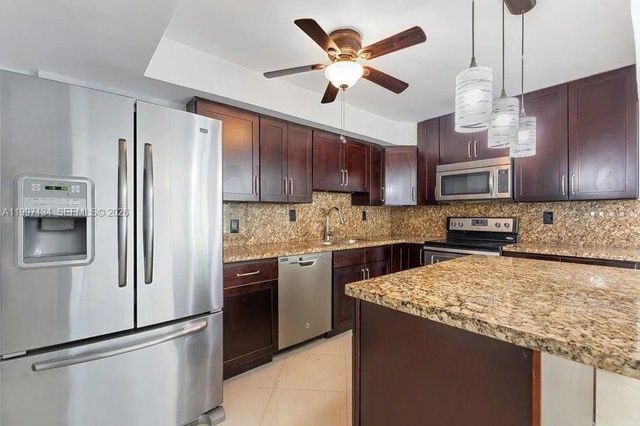 1400 NE 54th St 102, Fort Lauderdale, FL 33334