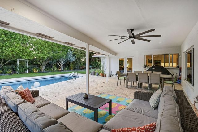 2001 Embassy Drive, West Palm Beach, FL 33401