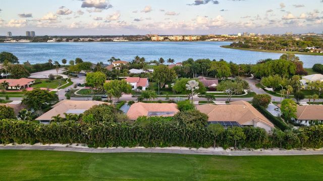 2001 Embassy Drive, West Palm Beach, FL 33401