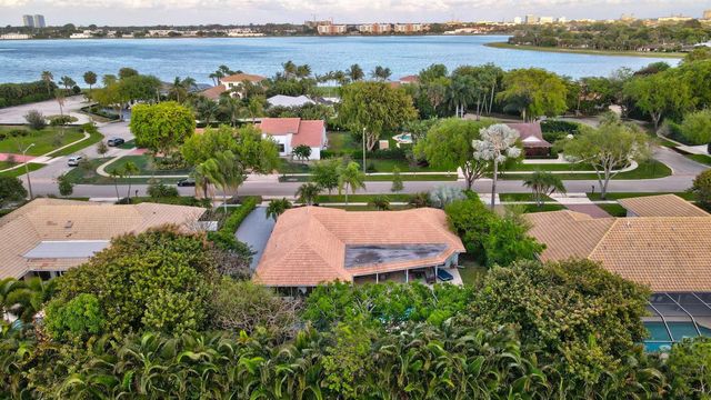 2001 Embassy Drive, West Palm Beach, FL 33401