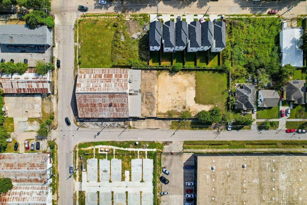 3368 Dixie Drive, Houston, TX 77021