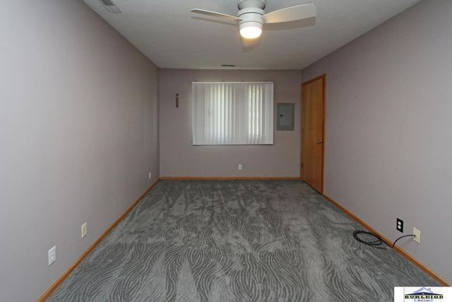 5520 Vavak Place, Lincoln, NE 68516