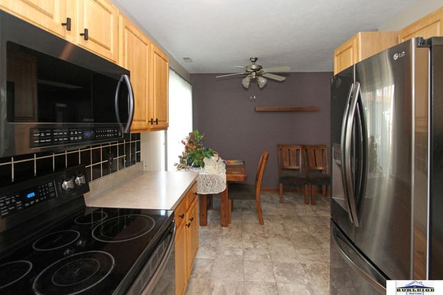 5520 Vavak Place, Lincoln, NE 68516