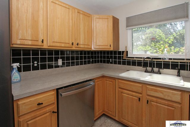 5520 Vavak Place, Lincoln, NE 68516