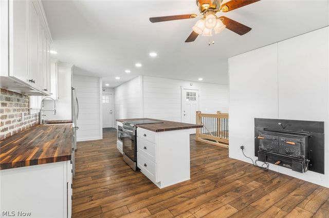 14177 Millersburg Road SW, Navarre, OH 44662