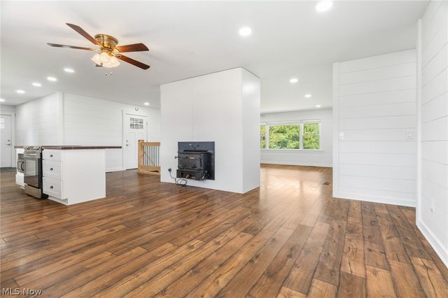 14177 Millersburg Road SW, Navarre, OH 44662
