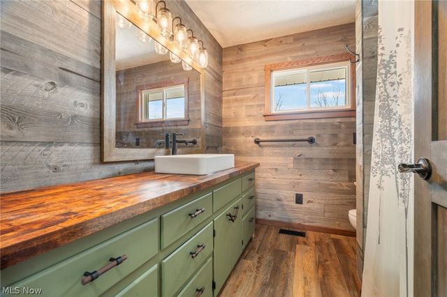14177 Millersburg Road SW, Navarre, OH 44662