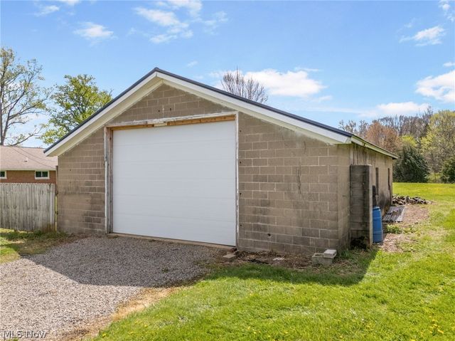 14177 Millersburg Road SW, Navarre, OH 44662