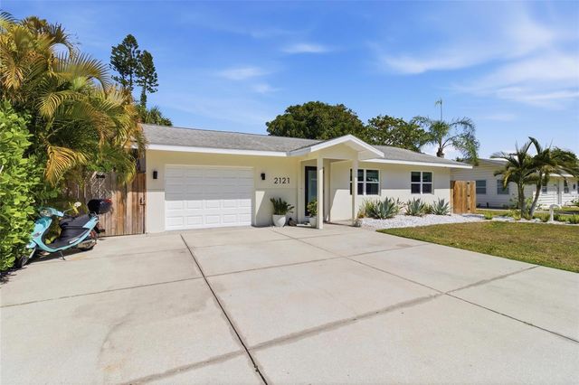 2121 PALM TERRACE, Sarasota, FL 34231