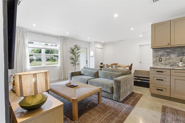 2121 PALM TERRACE, Sarasota, FL 34231