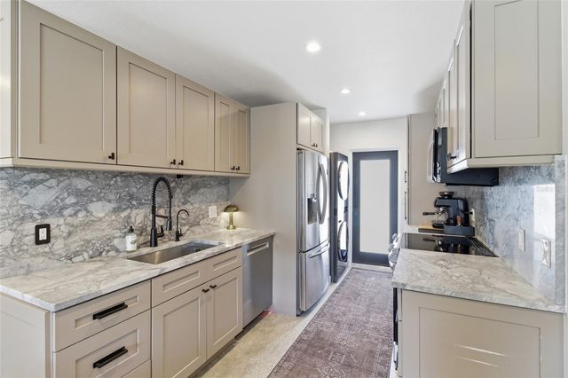 2121 PALM TERRACE, Sarasota, FL 34231