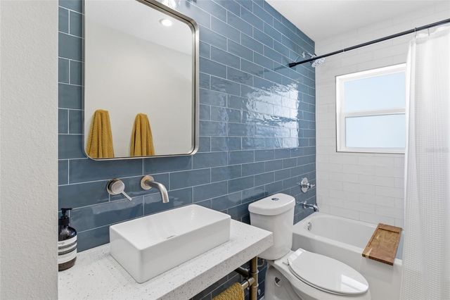 2121 PALM TERRACE, Sarasota, FL 34231