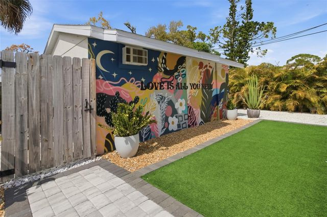 2121 PALM TERRACE, Sarasota, FL 34231