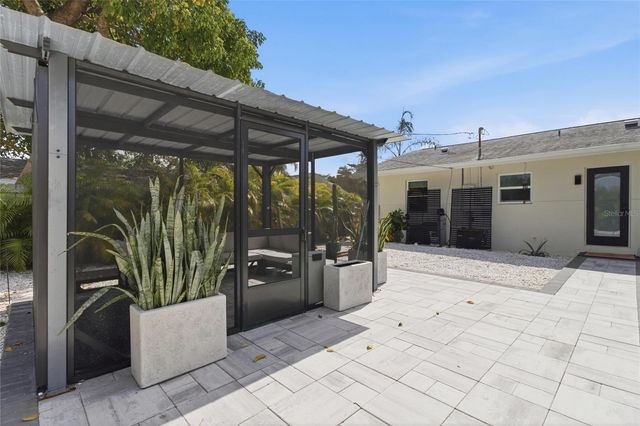 2121 PALM TERRACE, Sarasota, FL 34231