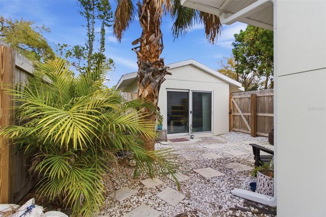 2121 PALM TERRACE, Sarasota, FL 34231