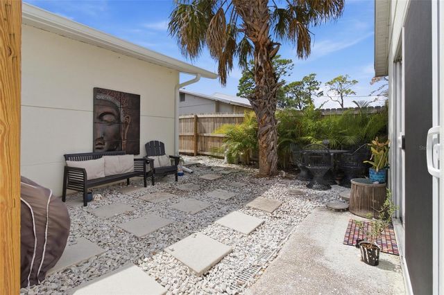 2121 PALM TERRACE, Sarasota, FL 34231