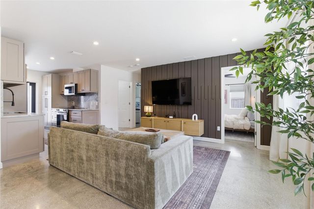 2121 PALM TERRACE, Sarasota, FL 34231