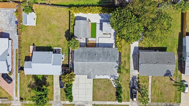 2121 PALM TERRACE, Sarasota, FL 34231