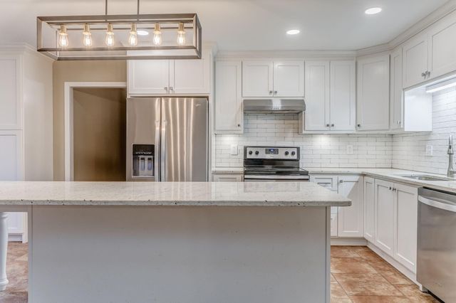 2002 Kingsridge Drive, Dalton, GA 30720