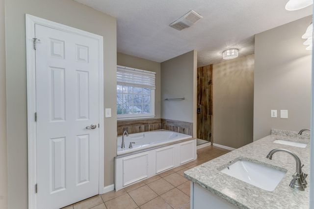 2002 Kingsridge Drive, Dalton, GA 30720