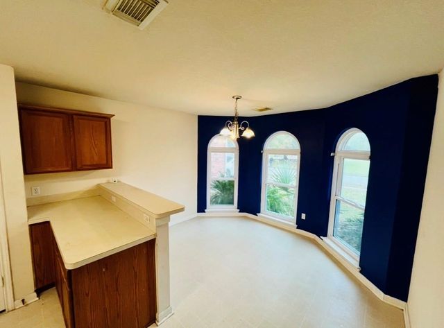 17148 Gleneagle Drive S, Conroe, TX 77385