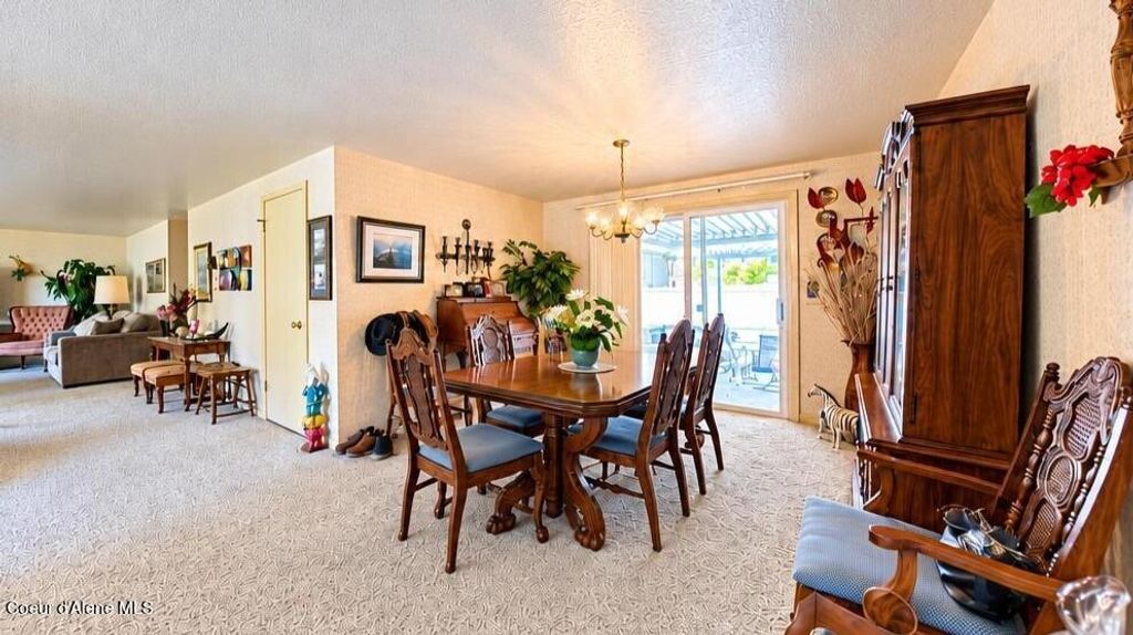 2313 N HONEYSUCKLE DR, Coeur d'Alene, ID 83814 photo 5