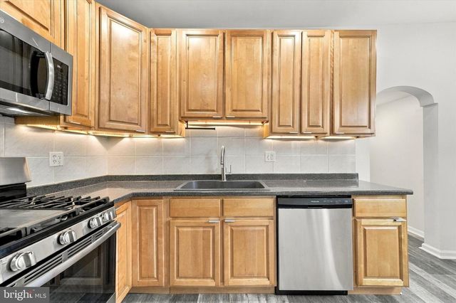 2600 WILMOT ST, Philadelphia, PA 19137
