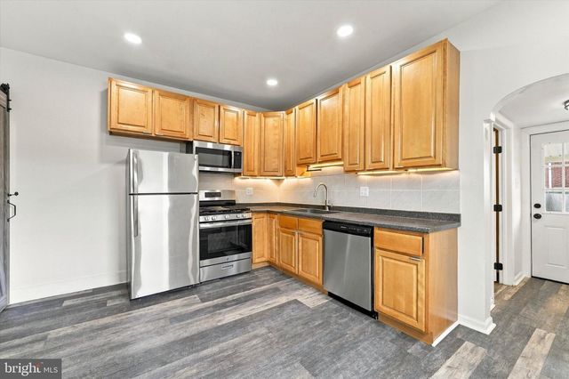 2600 WILMOT ST, Philadelphia, PA 19137
