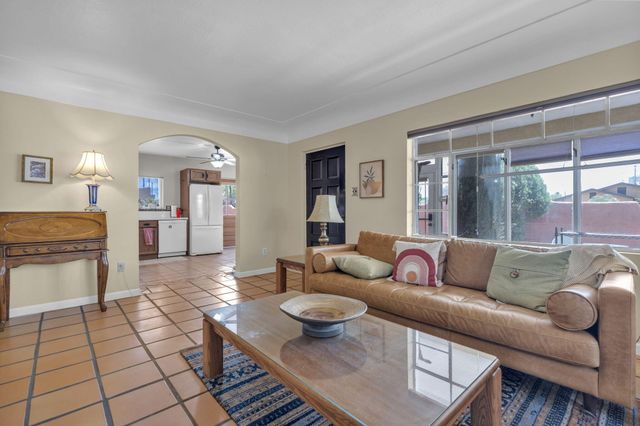 2213 Dora Avenue NW, Albuquerque, NM 87104