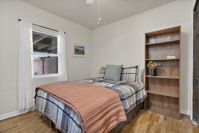 2213 Dora Avenue NW, Albuquerque, NM 87104