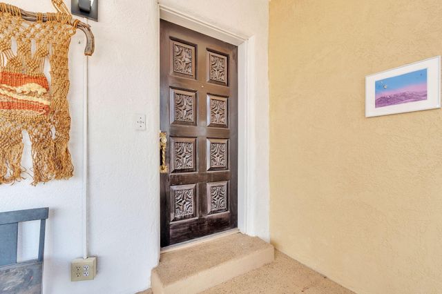 2213 Dora Avenue NW, Albuquerque, NM 87104