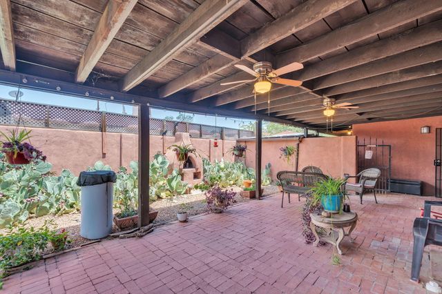2213 Dora Avenue NW, Albuquerque, NM 87104